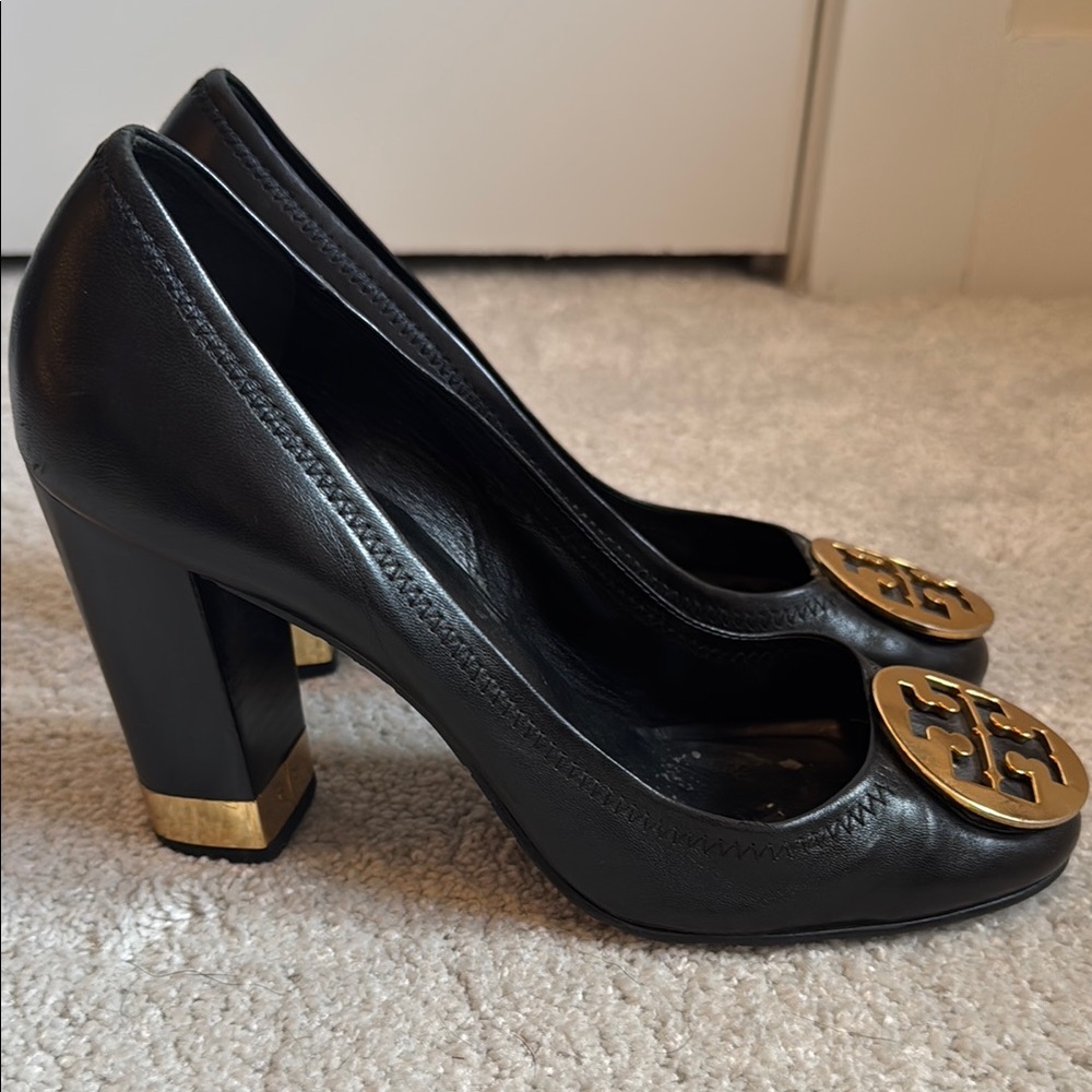 Tory Burch Maddie Black Calf Leather and Gold Logo Women's Stacked Heel
